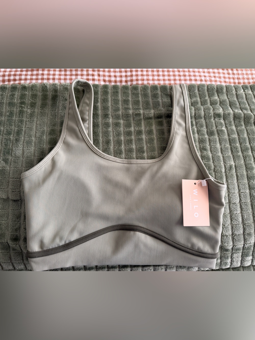 Wilo The Label Olive Ribbed Scoop-Front Sports Bra with Contrast Trim
